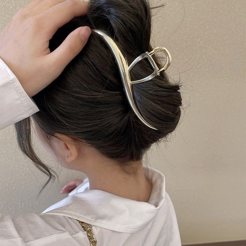 Half-tied hair cut out metal medium-sized gripper for women's high ponytail exquisite back hairpin classy elegant shark clip