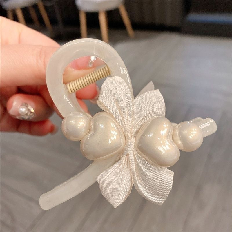 Korean style heart pearl claw clip - ethereal hair clip for women, back of head style, high-end shark clip with bowknot hair accessory