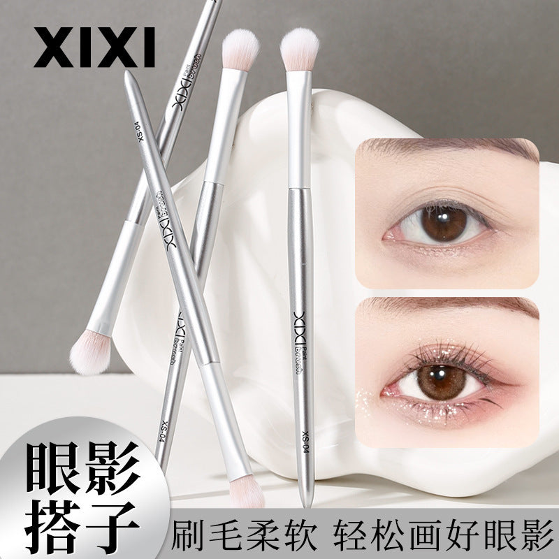 Xixi eyeshadow application brush - beginner friendly eyeshadow brush - eye detailing & blending brush - makeup brush - student makeup tool