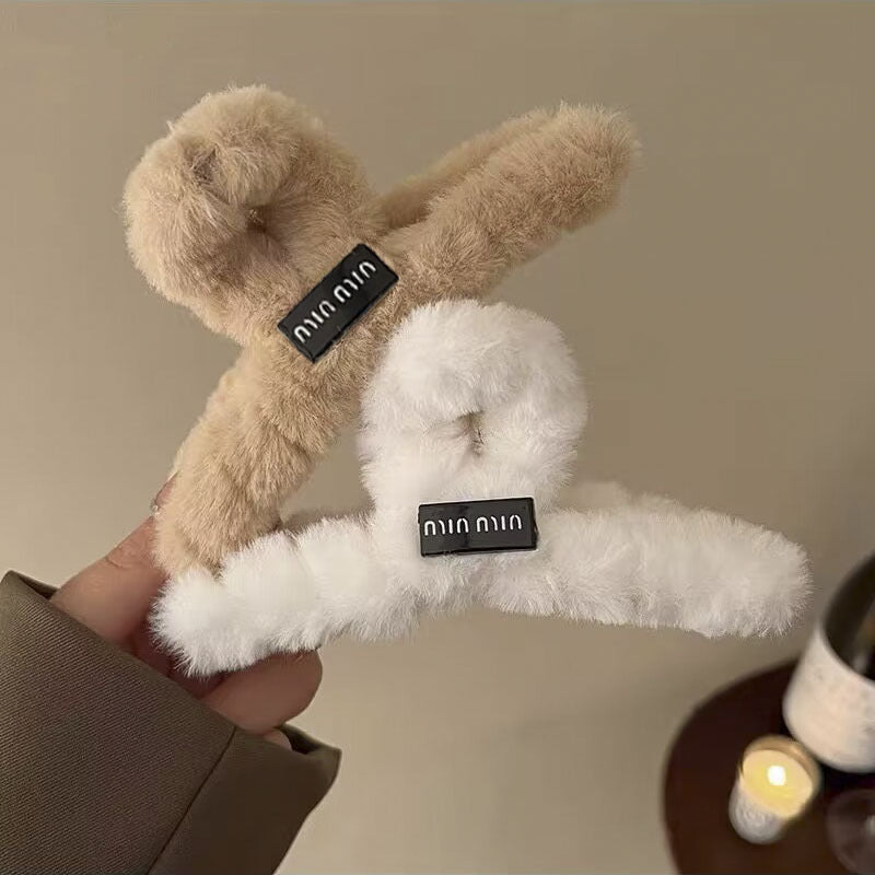 Maillard letter autumn and winter 13cm plush gripper for women 2024 new style back of head hair shark clip hairpin