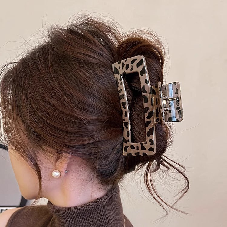 Classy large leopard print gripper casualretro hair card popular back of the head hair volume elegant shark clip