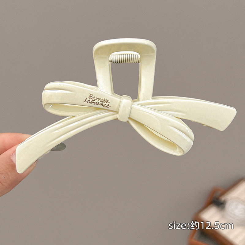 Korean style heart pearl claw clip - ethereal hair clip for women, back of head style, high-end shark clip with bowknot hair accessory