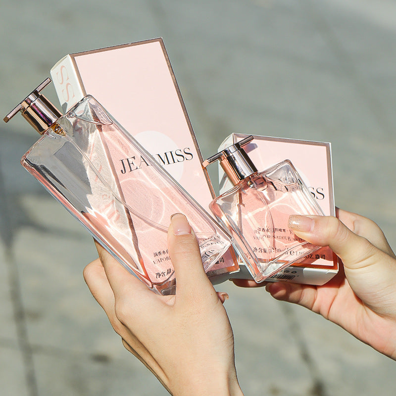Influencer-approved, this women's perfume boasts a long-lasting fragrance, a unique floral scent, and is perfect for the discerning young woman. wholesale options available for international trade