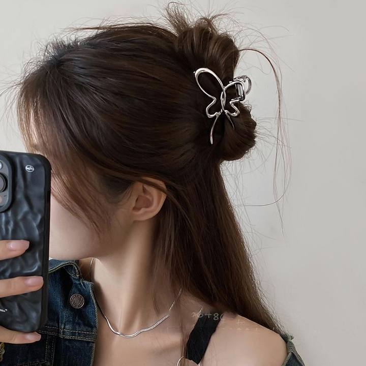 Half-tied hair cut out metal medium-sized gripper for women's high ponytail exquisite back hairpin classy elegant shark clip