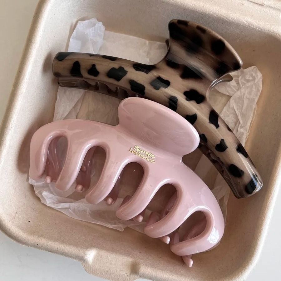 Korean style sweet & cool polka dot hair claw clip - large size, high-end, for thick hair - shark clip for the back of the head - hair accessories for women