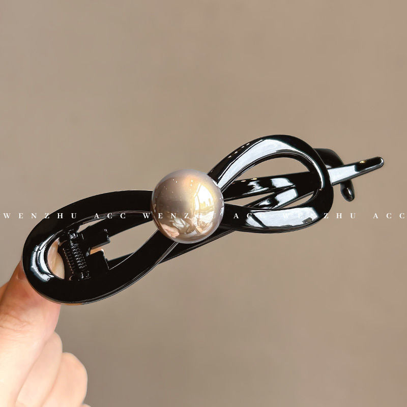 Classy sense twist hair clip for women, back of head hair clip, shark clip, 2024 new style pearl bow one-word clip