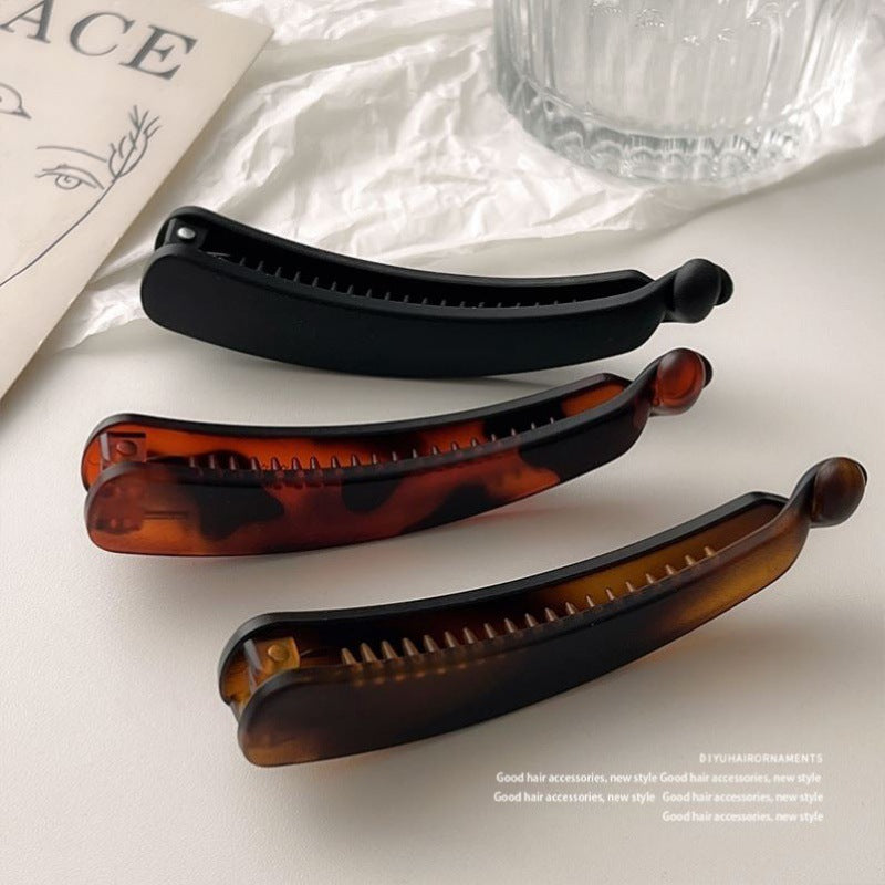 Frosted vertical hair clip, banana clip, amber hair clip, back of head, casual, increased skull top, hair volume, side clip for women