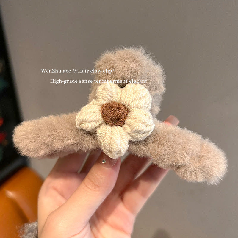 Handmade knitted wool flower hair claw clip - women's autumn/winter retro plush hair clip - sweet shark clip for back of head - hair accessory