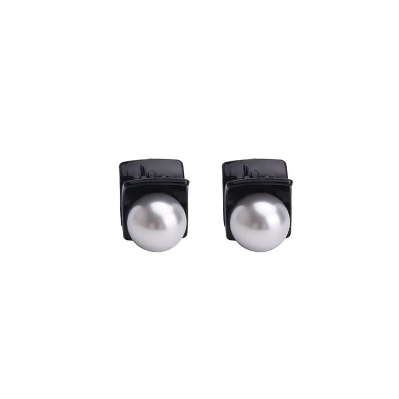 Classy french retro pearl small clip small fragrance light luxury niche design elegant bangs clip shark clip