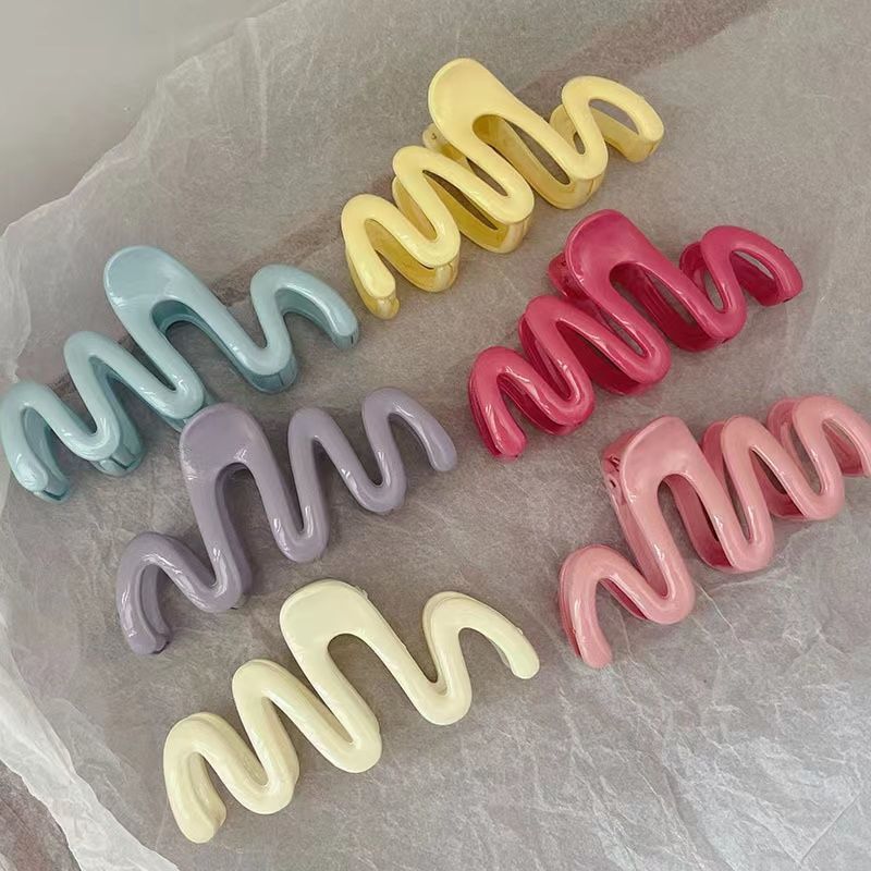 Wavy shark clip dopamine gripper large classy candy color clip sense hair clip water ripple headwear