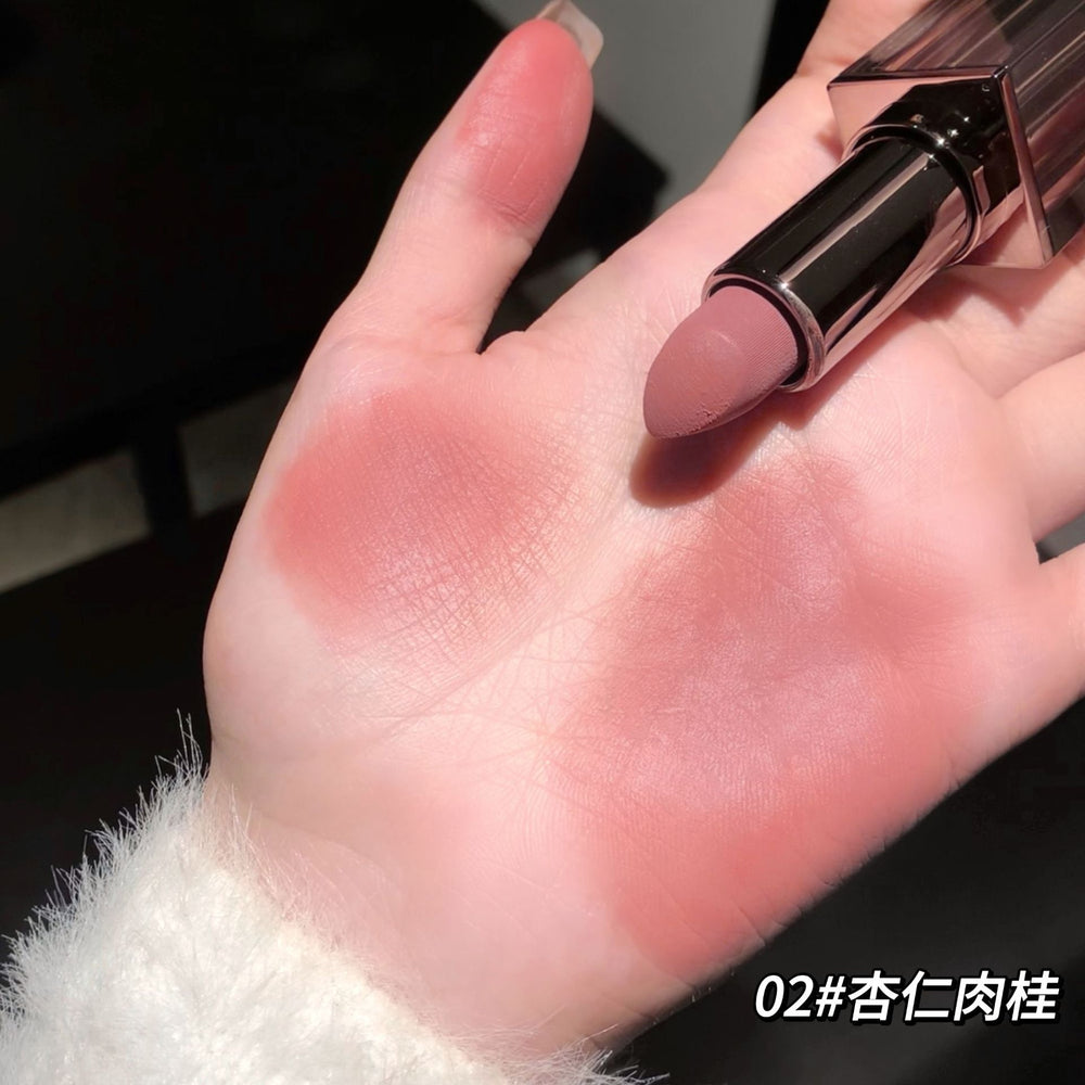 Gege bear gege bear gorgeous matte velvet lipstick is not easy to stain the cup student party affordable makeup lipstick