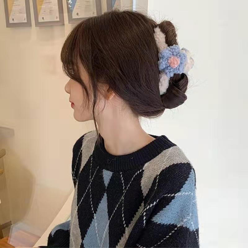 Fall and winterstuffed gripper flower large hairpin furry hair gripper head accessories female back of head casual shark clip