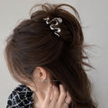 Half-tied hair cut out metal medium-sized gripper for women's high ponytail exquisite back hairpin classy elegant shark clip