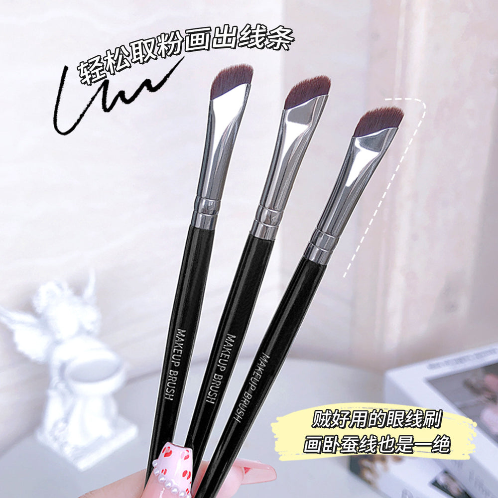 Sickle eyeliner brush, flat bevel blade eyeliner brush, eye and face down to lying silkworm brush, eyebrow brush, eye makeup brush, portable