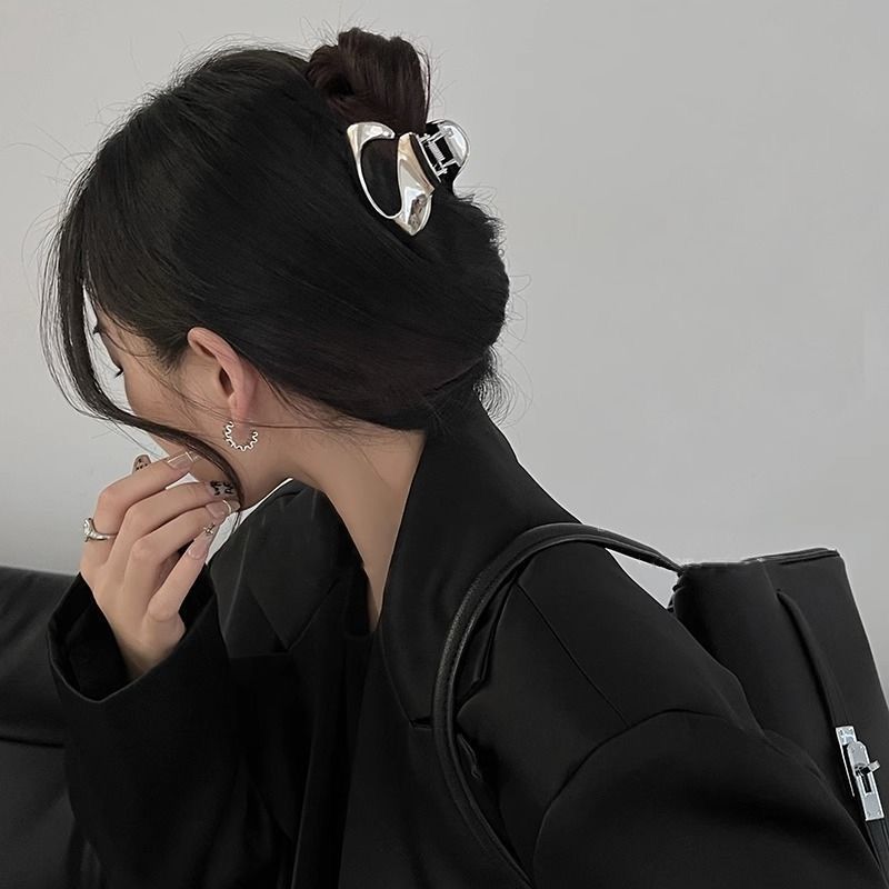 Cold style silver small gripper hair volume small shark clip metal niche style design clip hair clip female high-end
