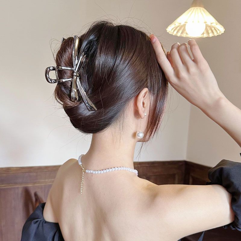 Original bowknot metal large claw clip for women - perfect for thick hair, shark clip style, minimalist design, elegant hair accessory