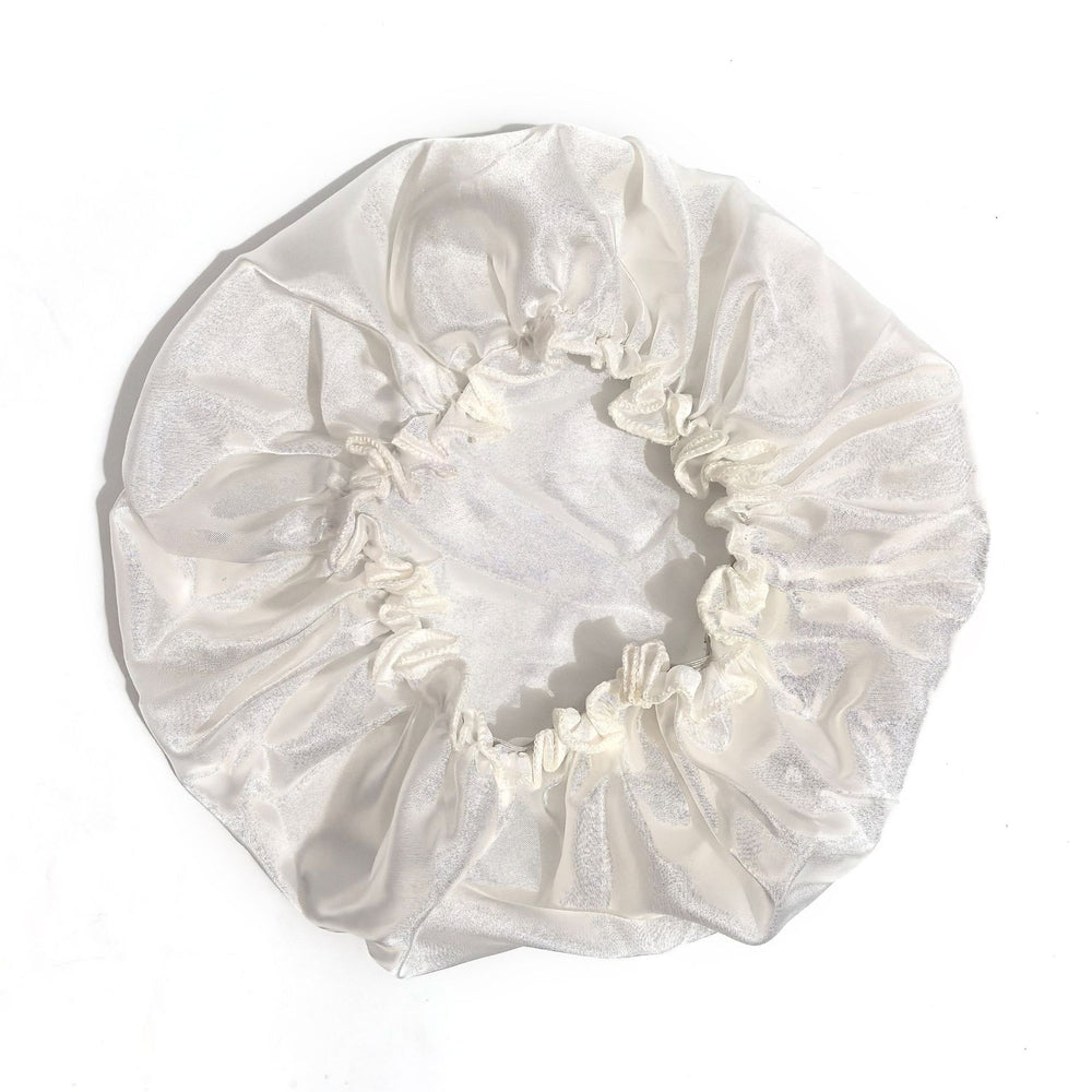 Manufacturer produces and wholesales single-layer shower caps that can be printed with logo, satin shower caps, wig packaging shower caps