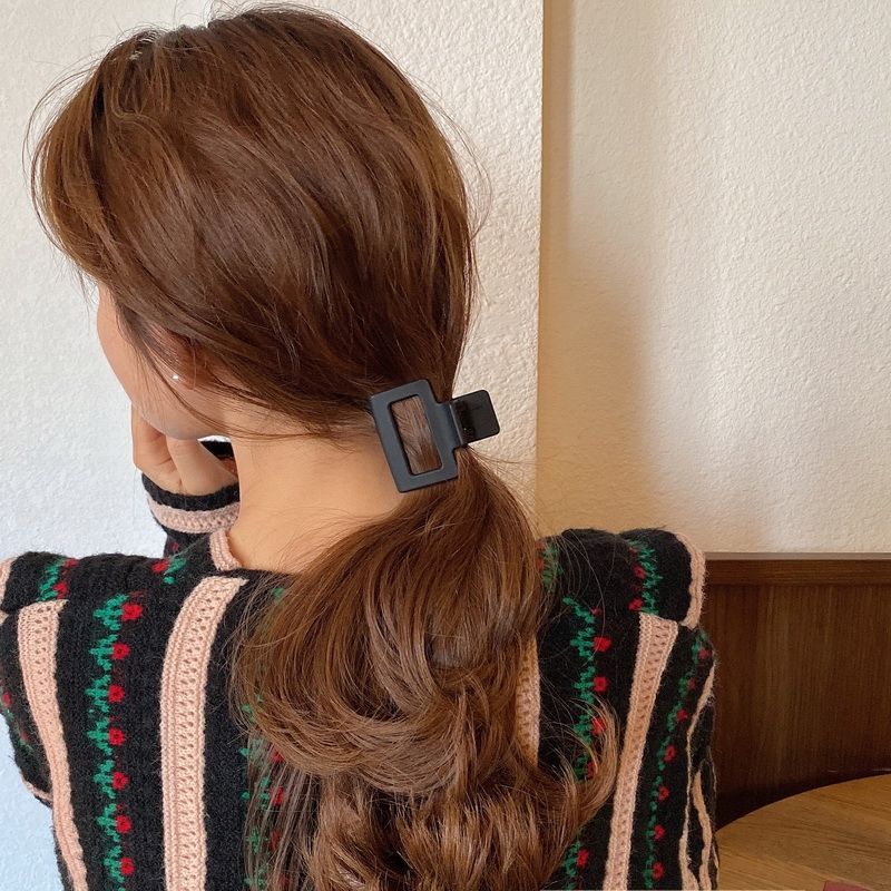 French frosted gripper female eleganceelegant hair clip medium size casual square back head bath hair gripper shark clip