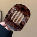 Lazy old money style gripper for women fall and winternew arrival enlarged and widened horizontal clip classy sense retro leopard print hair clip headwear