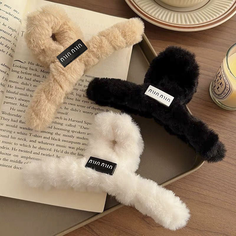 Maillard letter autumn and winter 13cm plush gripper for women 2024 new style back of head hair shark clip hairpin