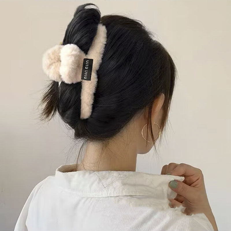 Maillard letter autumn and winter 13cm plush gripper for women 2024 new style back of head hair shark clip hairpin