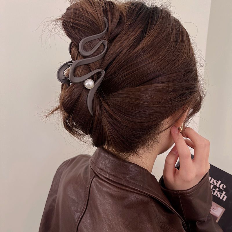 Sense of designniche style cold style gripper ins hairpin female back of head shark clip 2024new arrival hair gripper large size