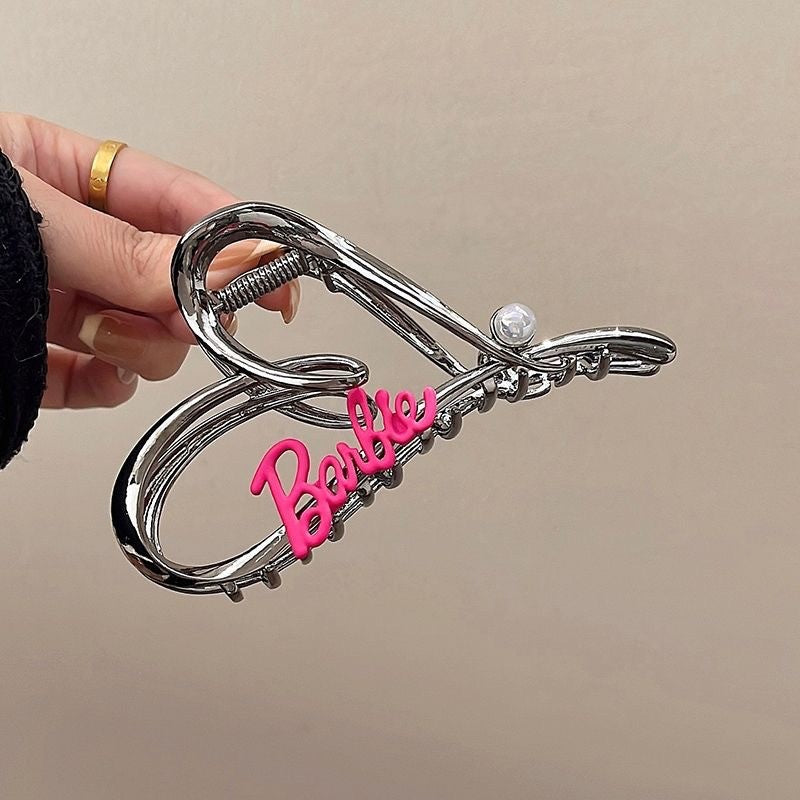 Sweet and cool barbie style ins niche heart gripper for women 2024 new style back of head hair shark clip hairpin hairpin