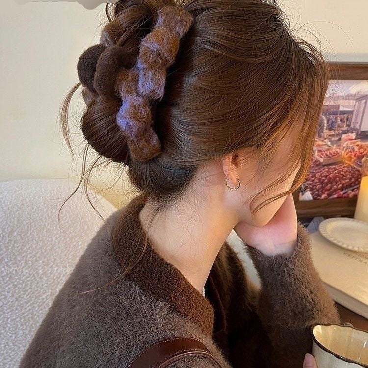 Gentle trap~autumn and winter woolen bow gripper for women 2025 new hairpin back of head hair duckbill clip