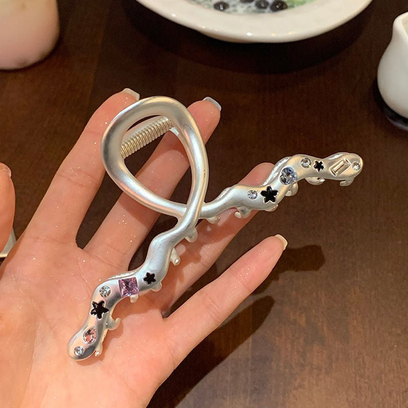 Sweet and cool y2k oversized star gripper shark clip back of head hair gripper hair clip for women 2024 new hair accessories headwear