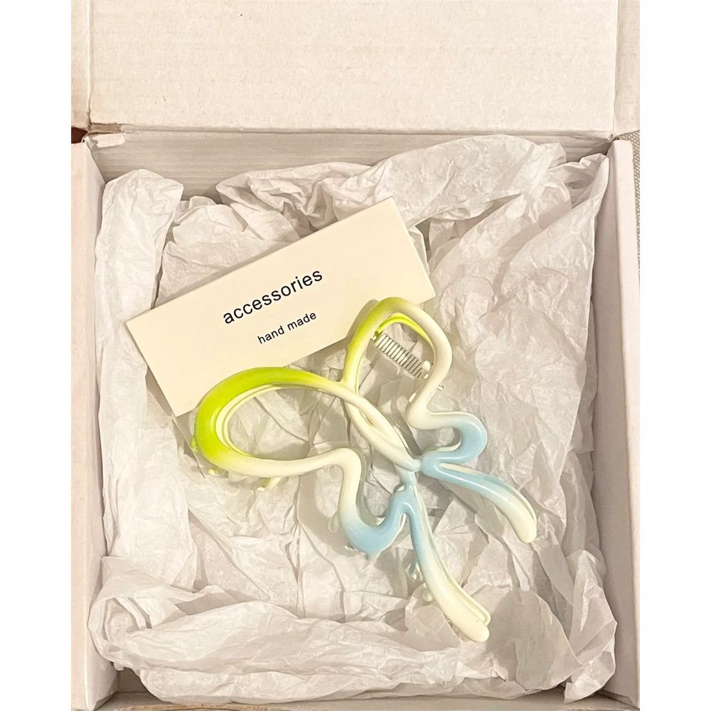Sweet and cool girl~ins butterfly cut out design gripper cute hair clip for women's back of head shark clip 2024new arrival