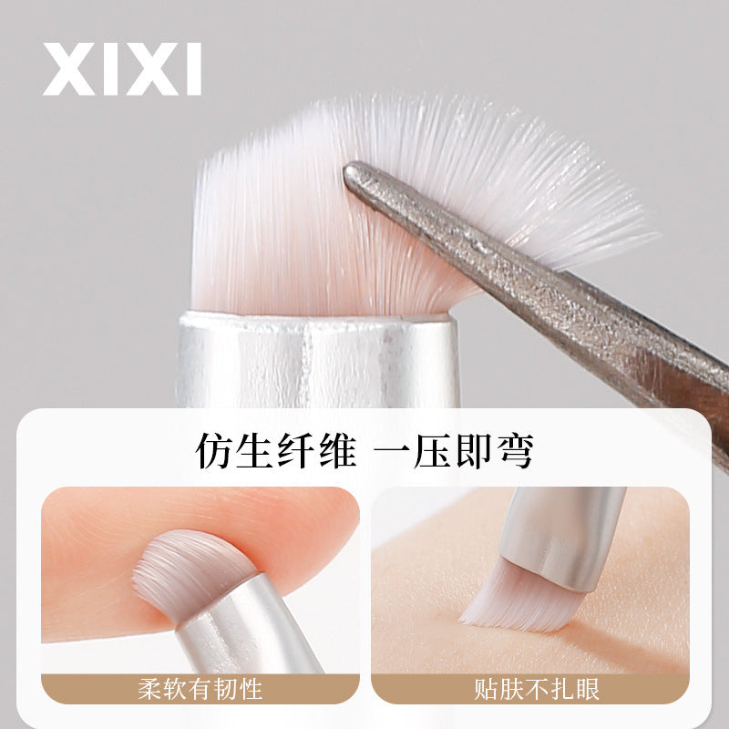 Xixi light feather blade brush eyebrow brush angled makeup brush face eyelids down to silkworm refresh novice beginner tool