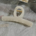 Ivory white criss-cross - 11cm