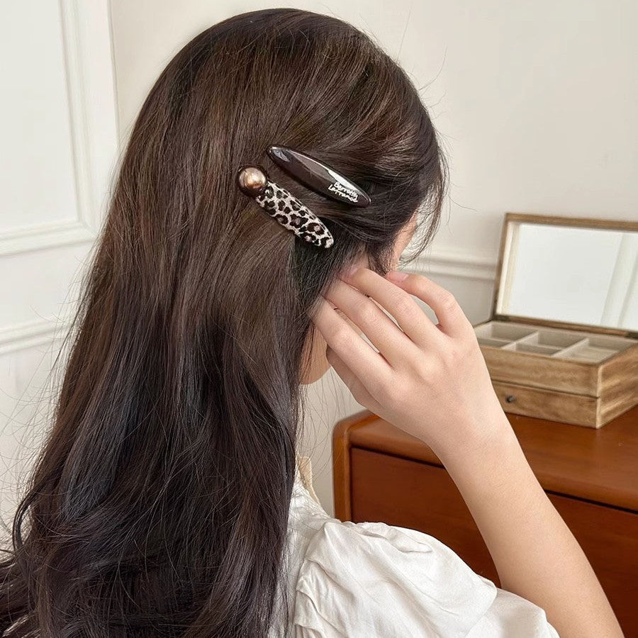 Small gold label letter leopard print duckbill clip one-word clip hairpin casualretro style side clip bangs clip hairpin hair accessories