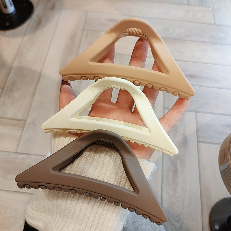 Simple frosted triangle gripper 2024 new style hair gripper elegant large shark clip hair clip headwear