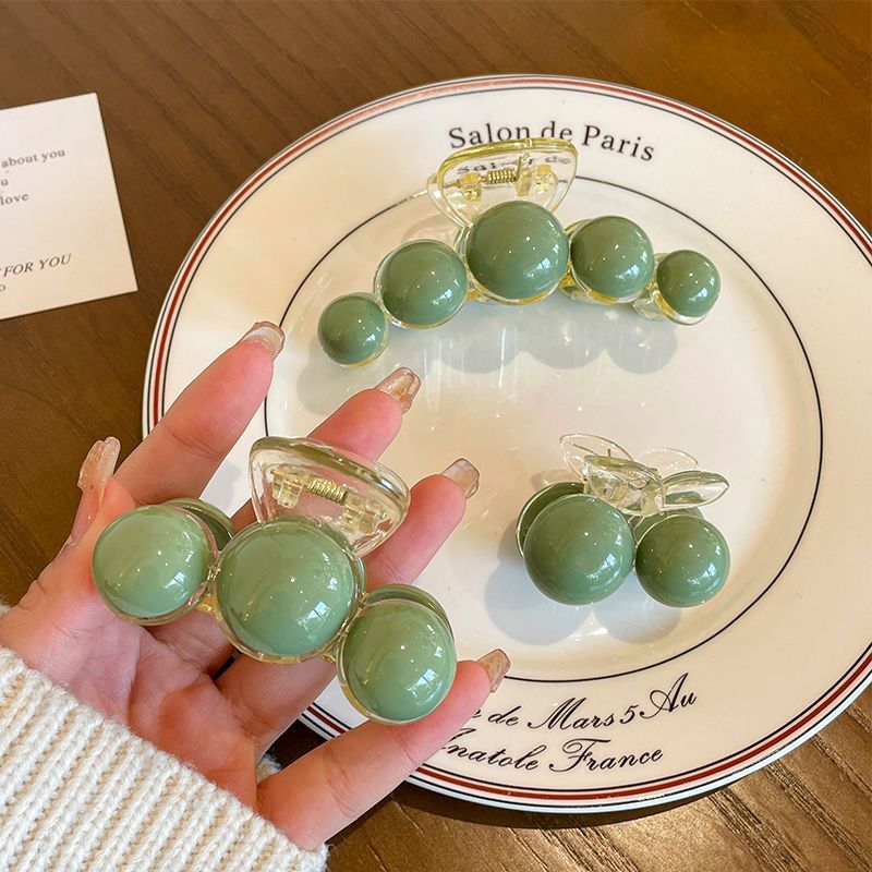 Hair claw clip 2023 new arrival: chic french-style shark clip with elegant beaded detail – perfect for taming flyaways and adding a touch of flair to your updo or ponytail