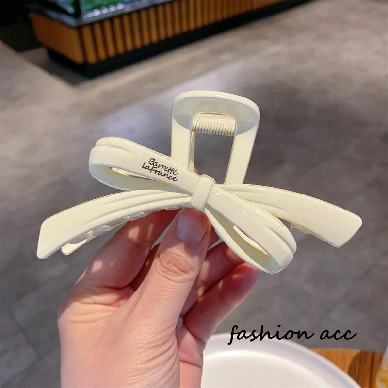 Korean style sweet & cool polka dot hair claw clip - large size, high-end, for thick hair - shark clip for the back of the head - hair accessories for women