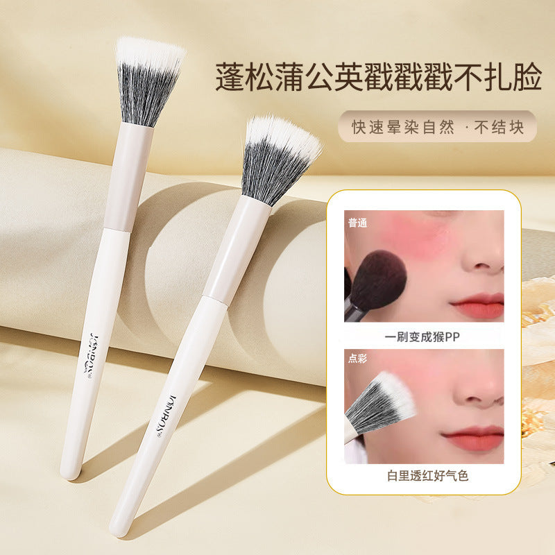 Sickle eyeliner brush, flat bevel blade eyeliner brush, eye and face down to lying silkworm brush, eyebrow brush, eye makeup brush, portable