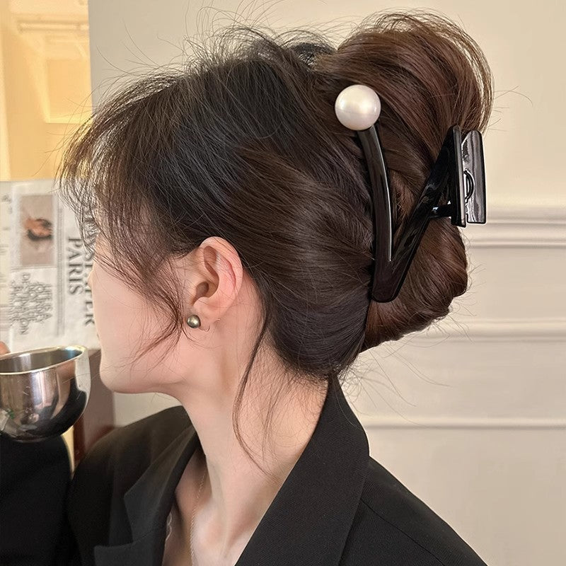 Niche stylesense of design z-shaped gripper 2025classy back of the head elegant hairdofashion pearl shark clip