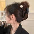Niche stylesense of design z-shaped gripper 2025classy back of the head elegant hairdofashion pearl shark clip