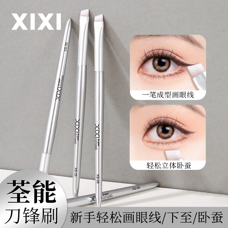 Xixi light feather blade brush eyebrow brush angled makeup brush face eyelids down to silkworm refresh novice beginner tool