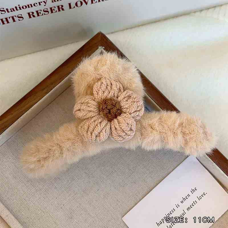 Stuffed gripper women's knitting flower fall and winter furry hair clip back of head 2026new arrival shark clip hair volume clip