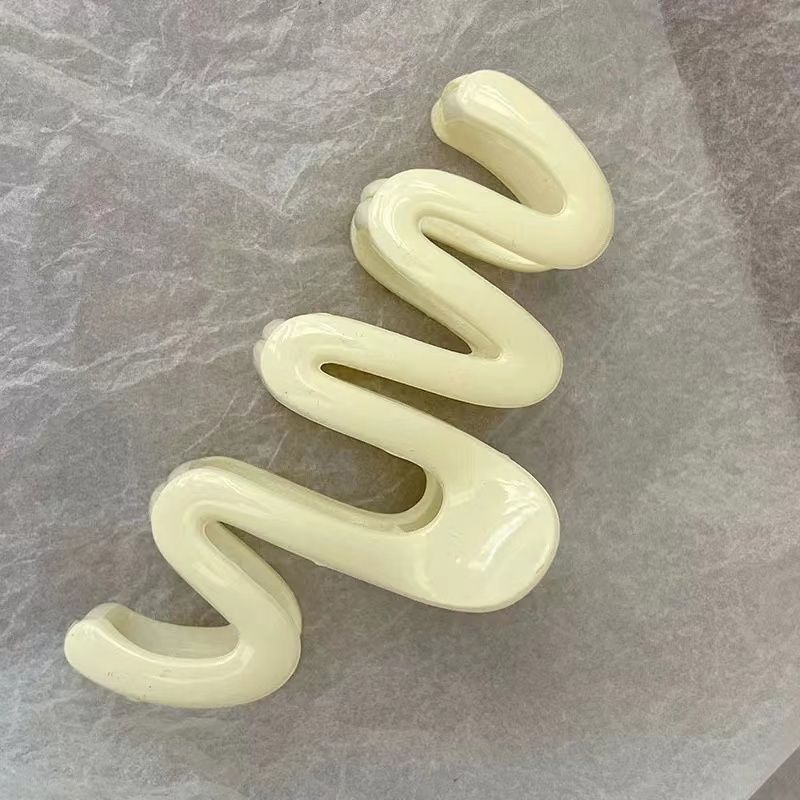 Wavy shark clip dopamine gripper large classy candy color clip sense hair clip water ripple headwear