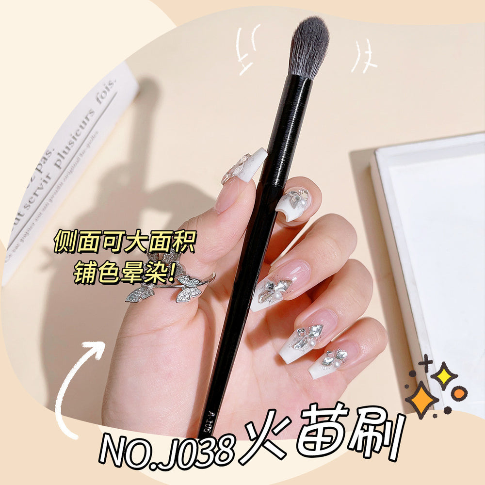 Sickle eyeliner brush, flat bevel blade eyeliner brush, eye and face down to lying silkworm brush, eyebrow brush, eye makeup brush, portable