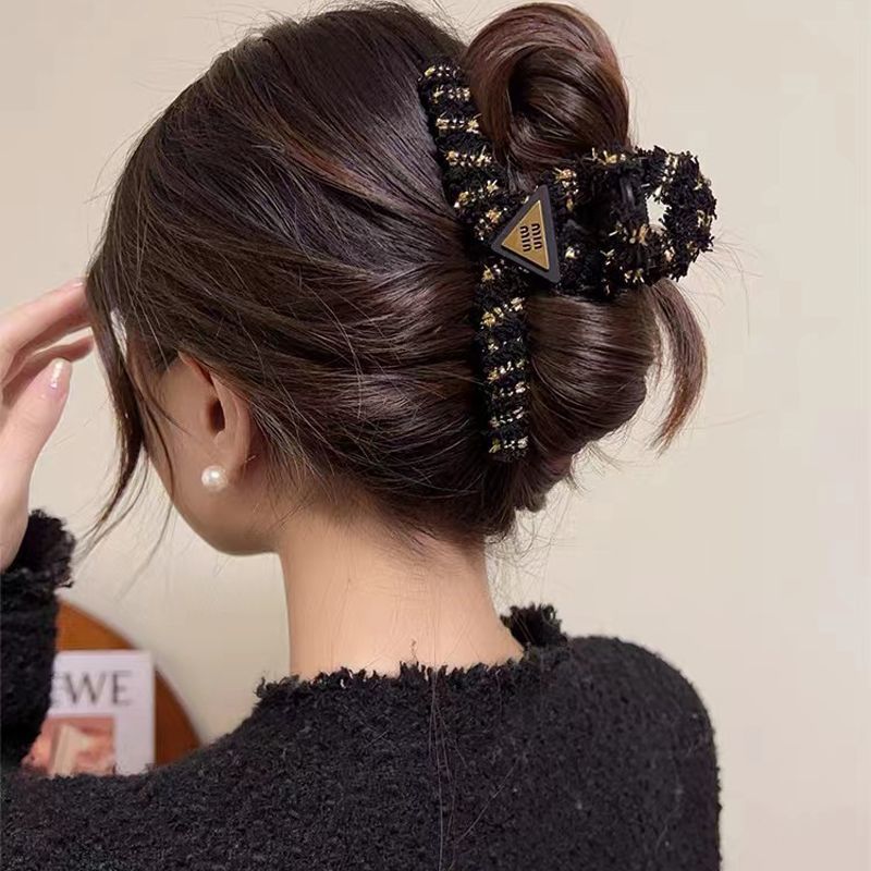 Fall and winter woven letter stuffed shark clip hairpin classy hair clip for women's back of head hair bun large clip