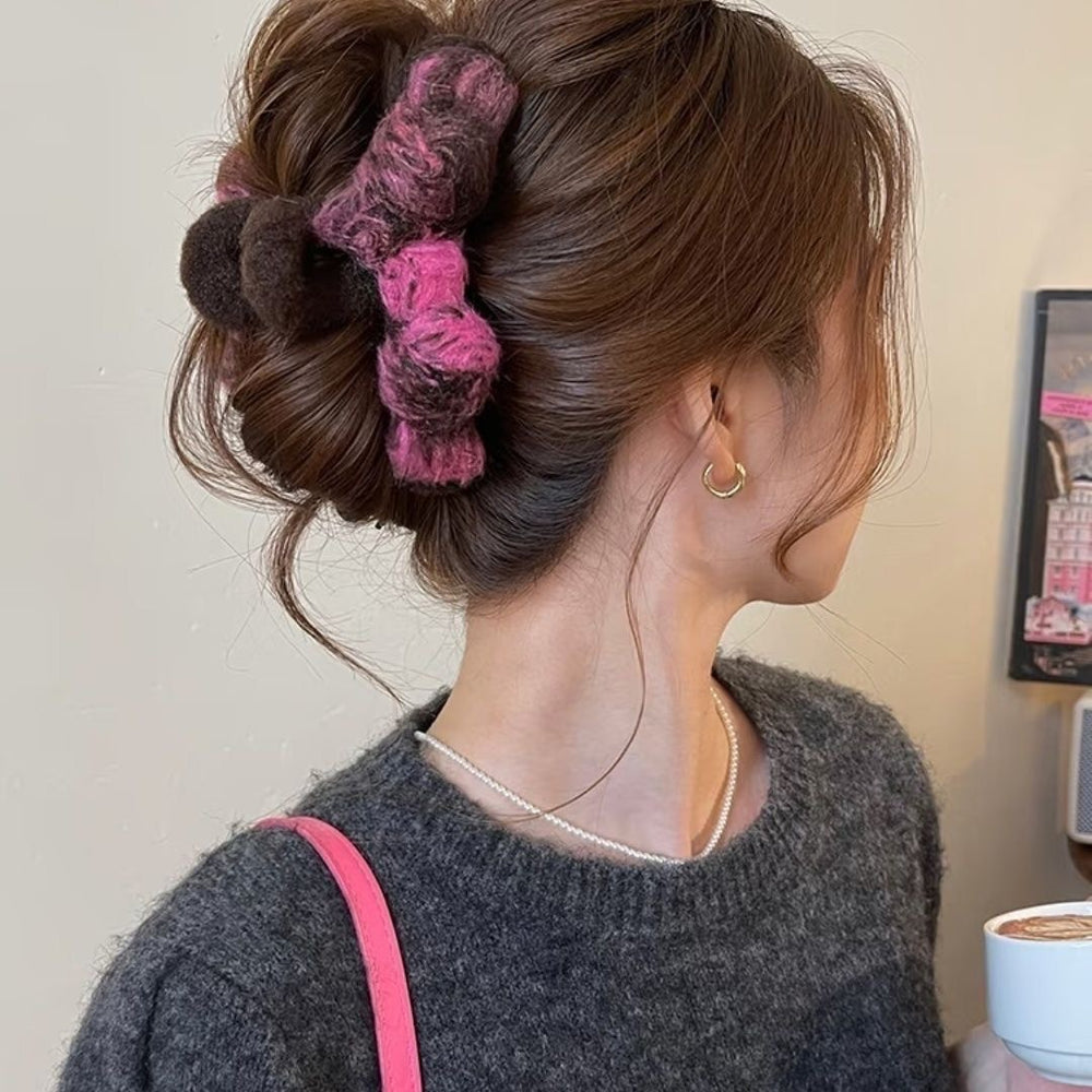 Gentle trap~autumn and winter woolen bow gripper for women 2025 new hairpin back of head hair duckbill clip
