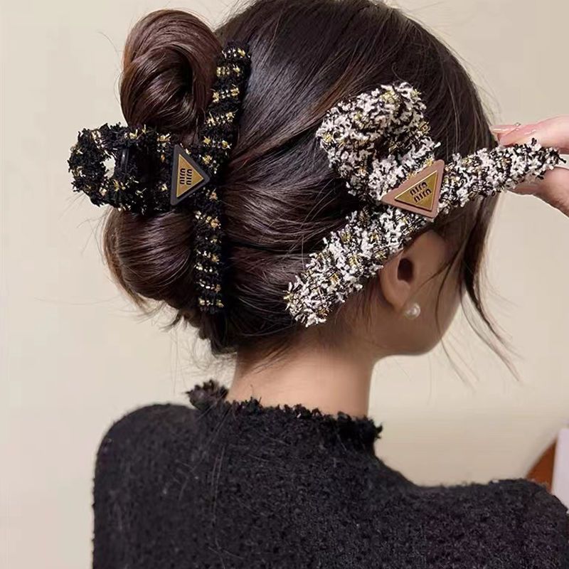 Fall and winter woven letter stuffed shark clip hairpin classy hair clip for women's back of head hair bun large clip