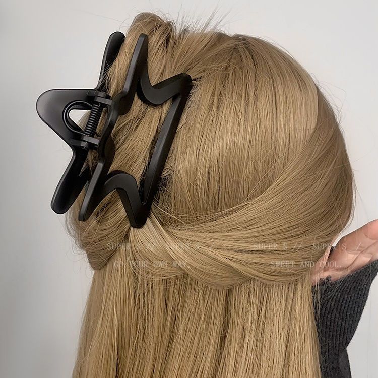 Hold firmly~ maillard amber brown five-pointed star gripper for women springnew arrival shark clip hair clip on the back of the head