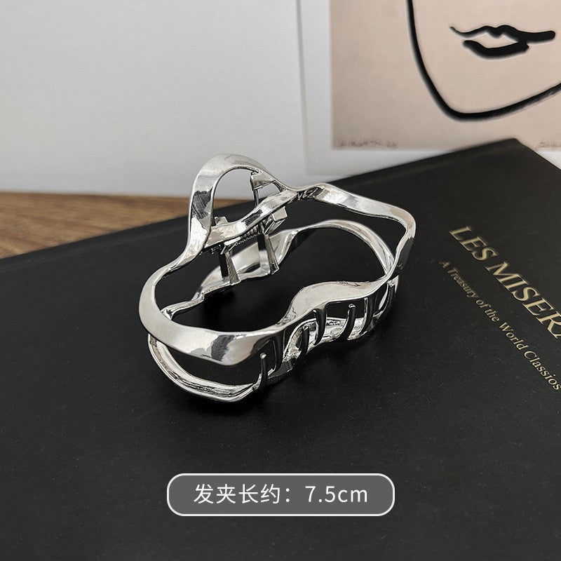 Half-tied hair cut out metal medium-sized gripper for women's high ponytail exquisite back hairpin classy elegant shark clip