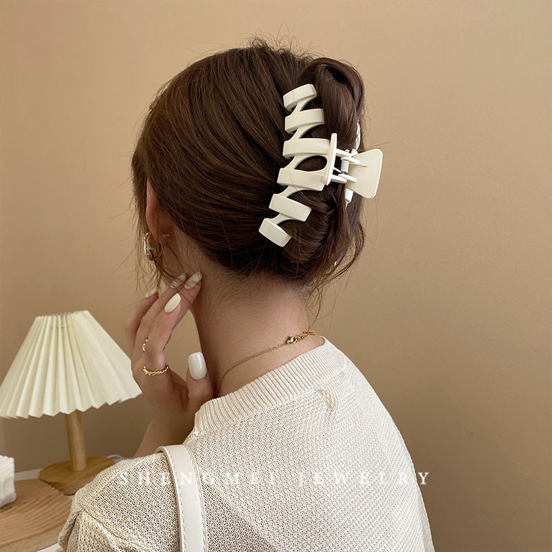 Korean elegant cream large hair claw clip - sweet & versatile hair clip for the back of the head - trendy hair accessory