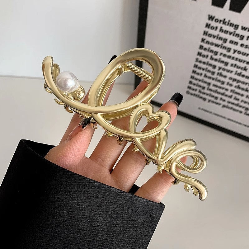 Love letter metal gripper for women, high-end hair volume, hair clip, headwear, large shark clip on the back of the head